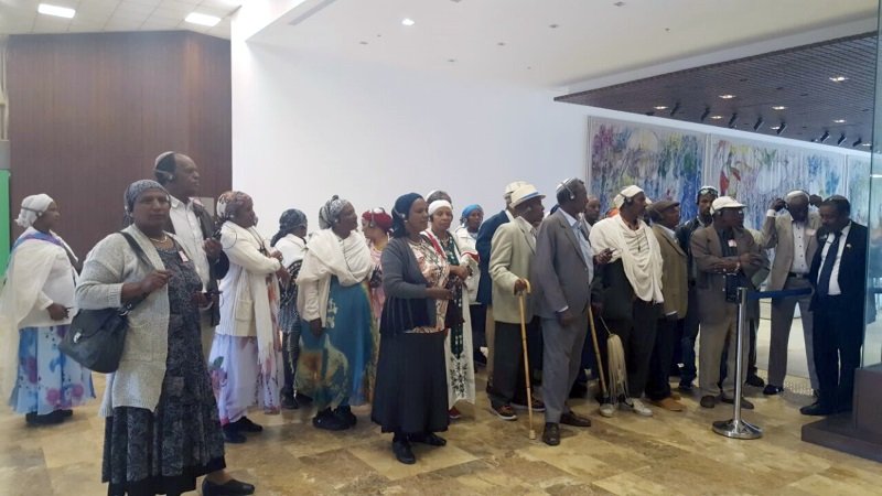  סיור בכנסת של בני הקהילה האתיופית